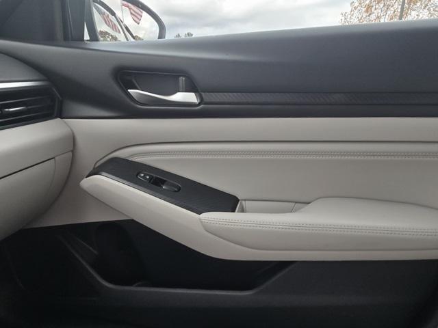 used 2020 Nissan Altima car, priced at $15,500