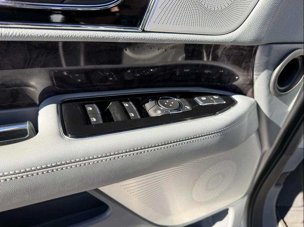 used 2020 Lincoln Navigator car, priced at $35,900