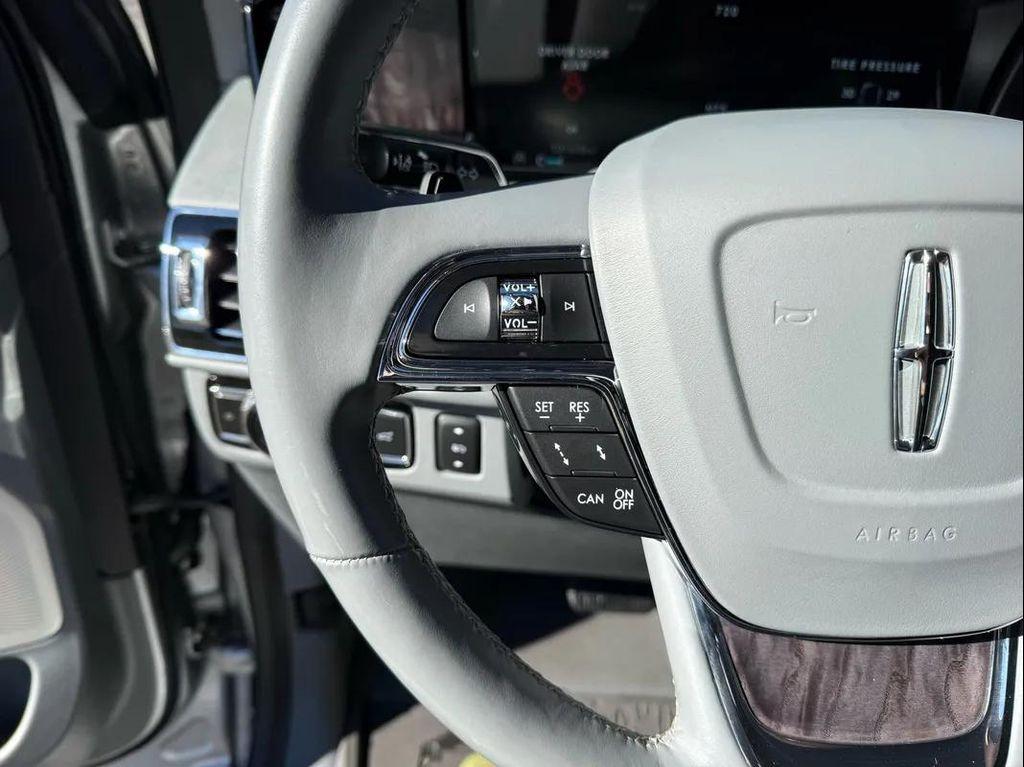 used 2020 Lincoln Navigator car, priced at $35,900