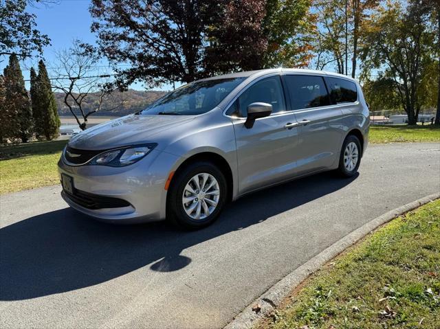 used 2017 Chrysler Pacifica car, priced at $14,000