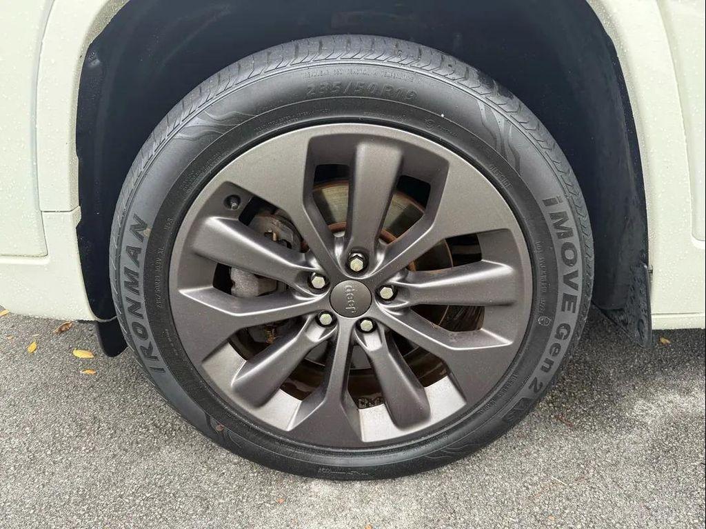 used 2019 Jeep Cherokee car, priced at $18,881