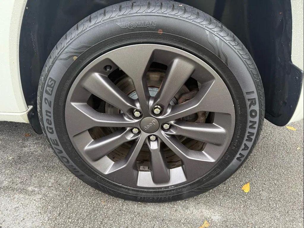 used 2019 Jeep Cherokee car, priced at $18,881