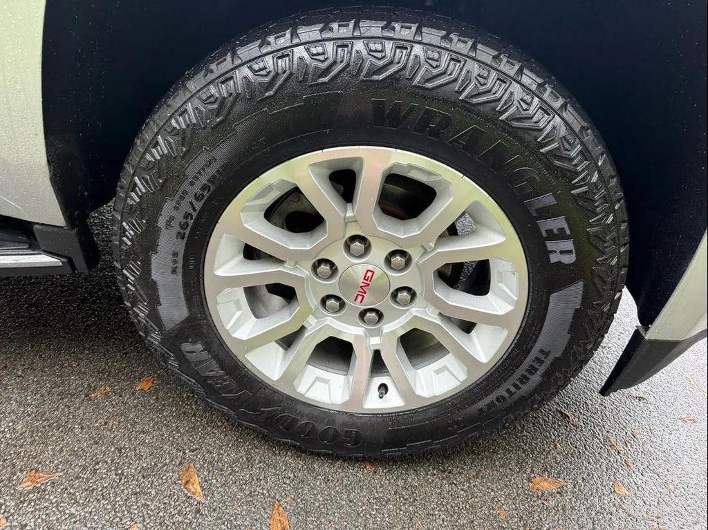 used 2019 GMC Yukon XL car, priced at $29,240