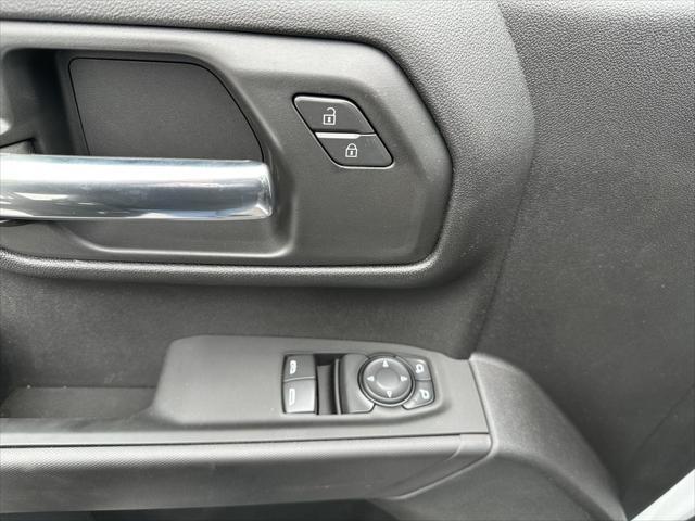 new 2025 GMC Sierra 1500 car, priced at $41,135