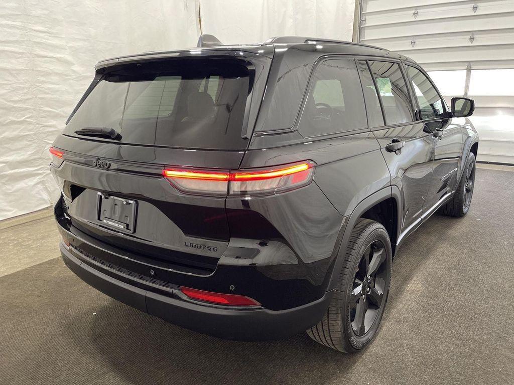 used 2023 Jeep Grand Cherokee car, priced at $29,490