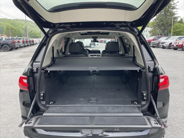 used 2022 BMW X7 car