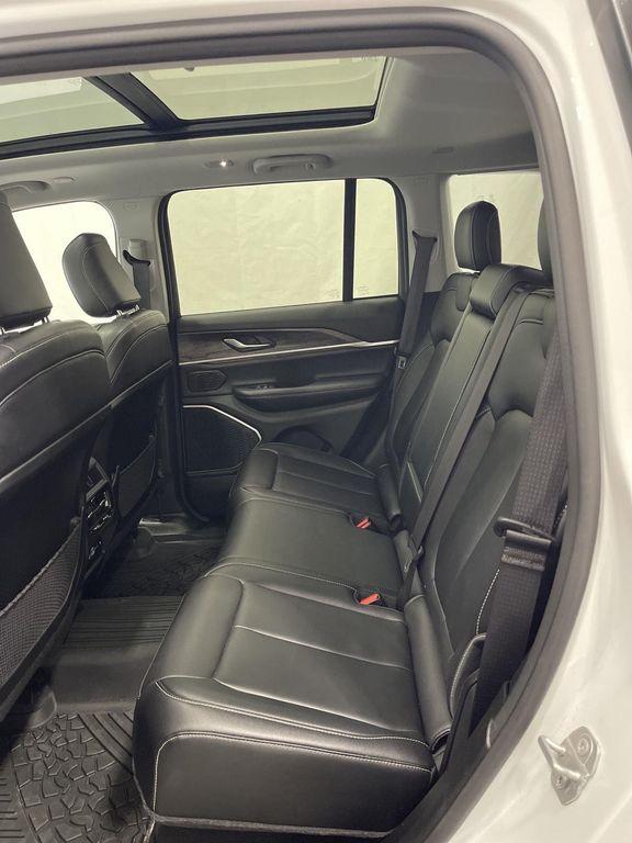 used 2022 Jeep Grand Cherokee car