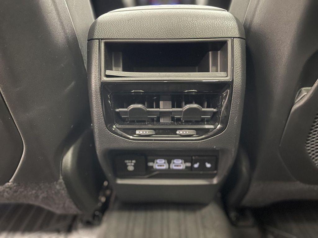used 2022 Jeep Grand Cherokee car