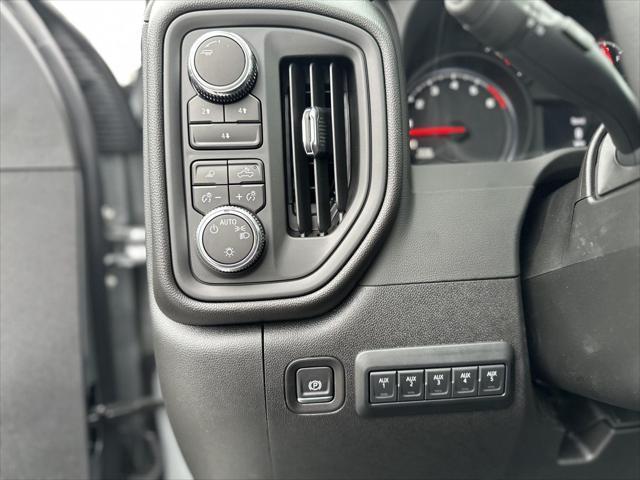 new 2025 GMC Sierra 3500 car, priced at $55,650