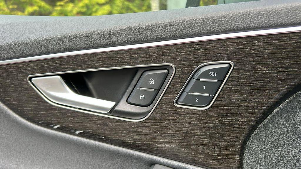 used 2025 Audi Q7 car, priced at $51,990