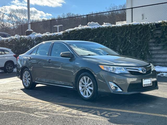 used 2014 Toyota Camry Hybrid car, priced at $13,290