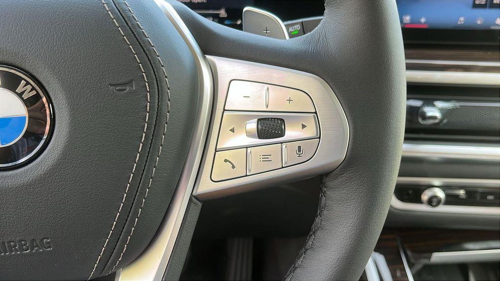 new 2026 BMW X7 car, priced at $92,080