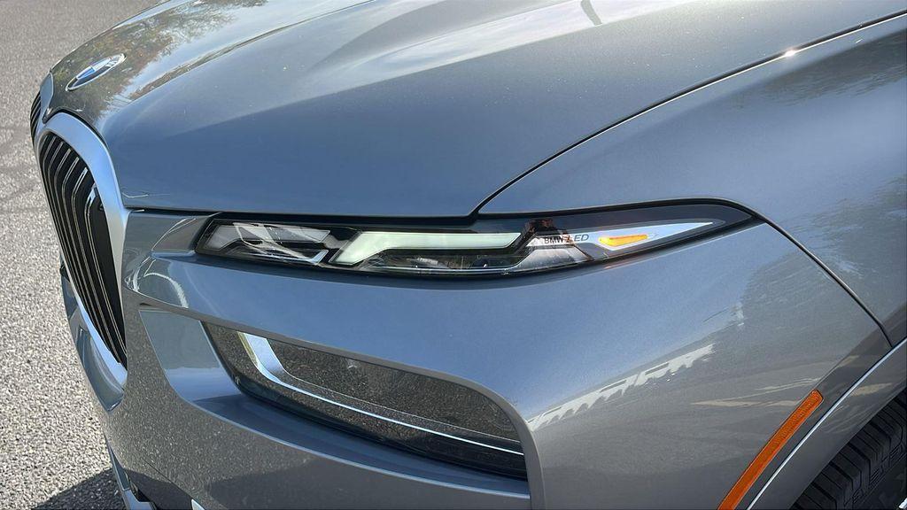 new 2026 BMW X7 car, priced at $92,080