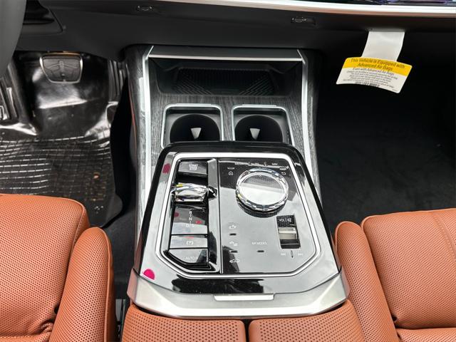 new 2025 BMW 760 car, priced at $128,325