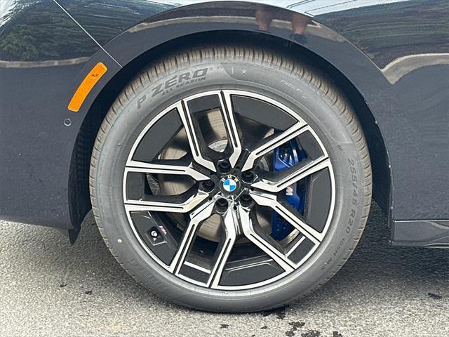 new 2025 BMW 760 car, priced at $128,325
