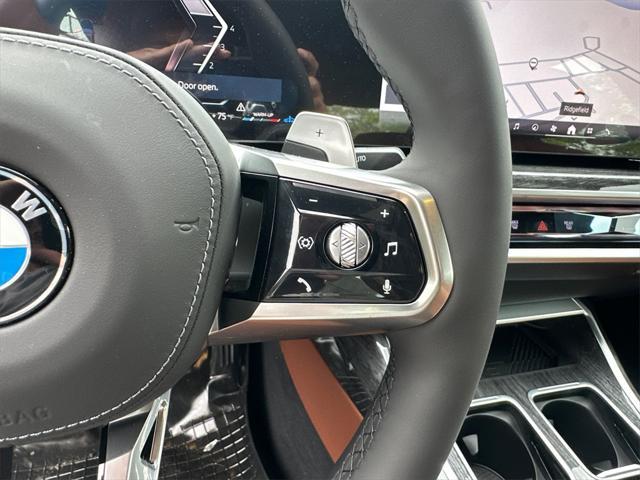 new 2025 BMW 760 car, priced at $128,325
