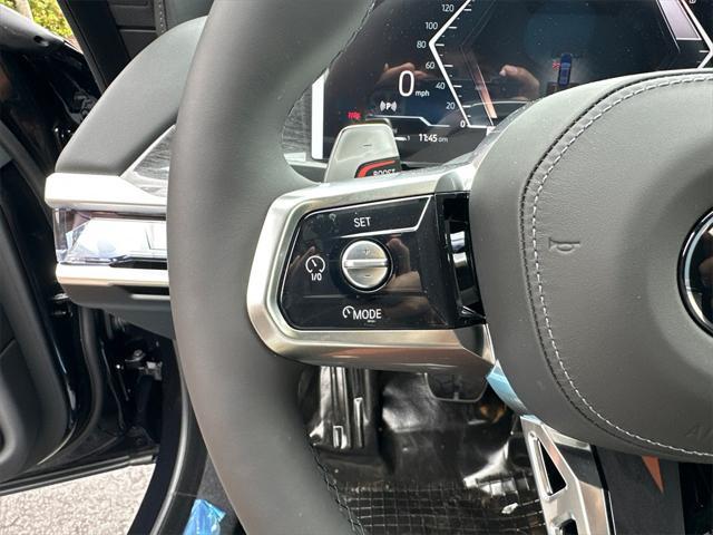 new 2025 BMW 760 car, priced at $128,325