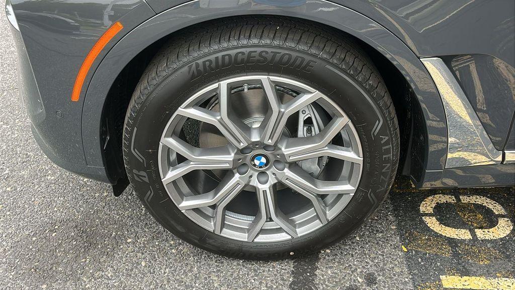 new 2026 BMW X7 car, priced at $91,965