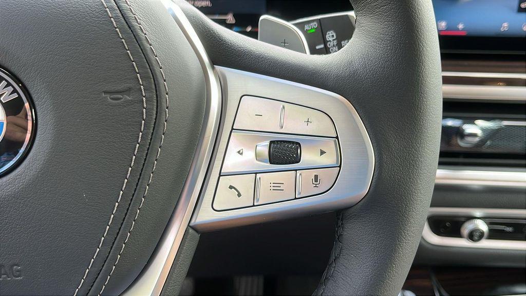 new 2026 BMW X7 car, priced at $92,080