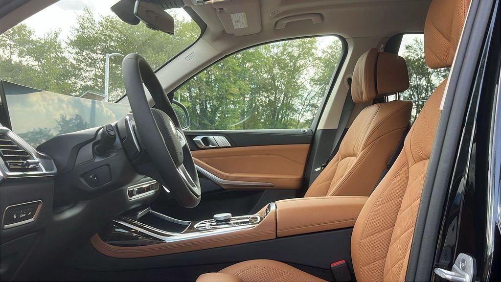 new 2026 BMW X7 car, priced at $92,080