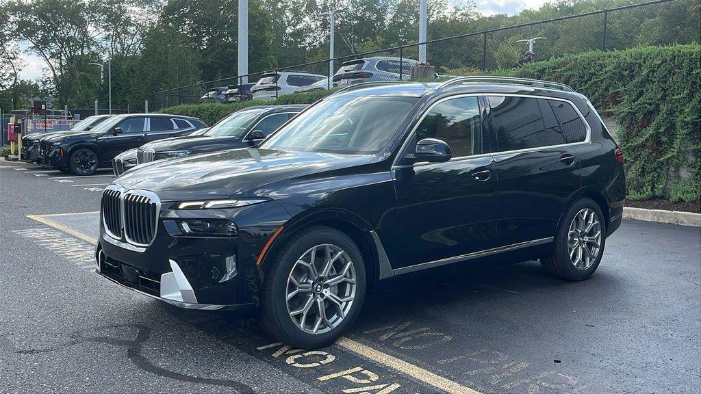 new 2026 BMW X7 car, priced at $92,080