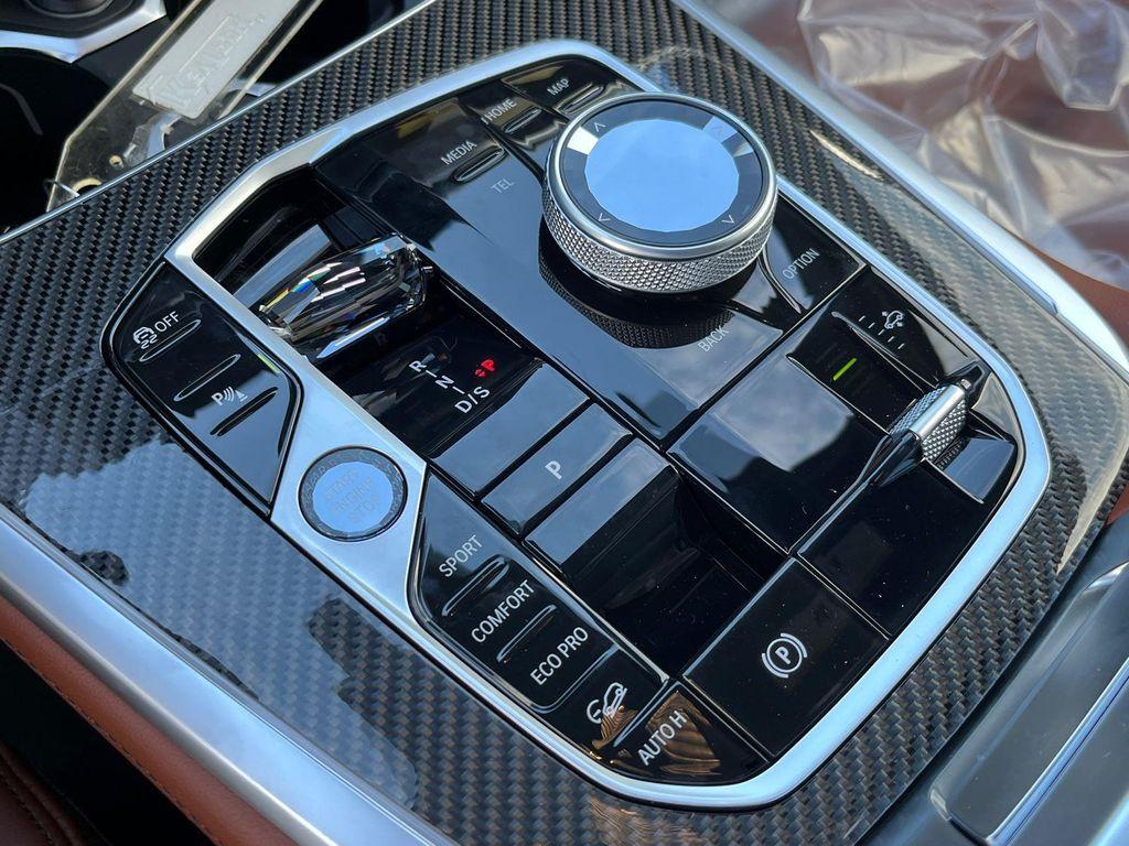 new 2026 BMW X7 car, priced at $127,080