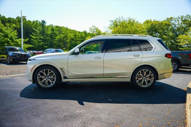 new 2025 BMW X7 car, priced at $90,305