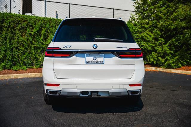 new 2025 BMW X7 car, priced at $90,305