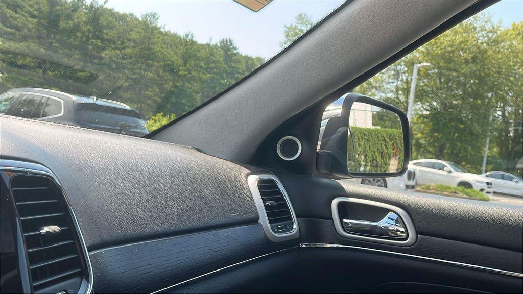used 2020 Jeep Grand Cherokee car, priced at $25,990