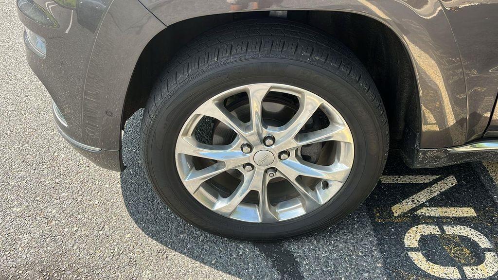 used 2020 Jeep Grand Cherokee car, priced at $25,990