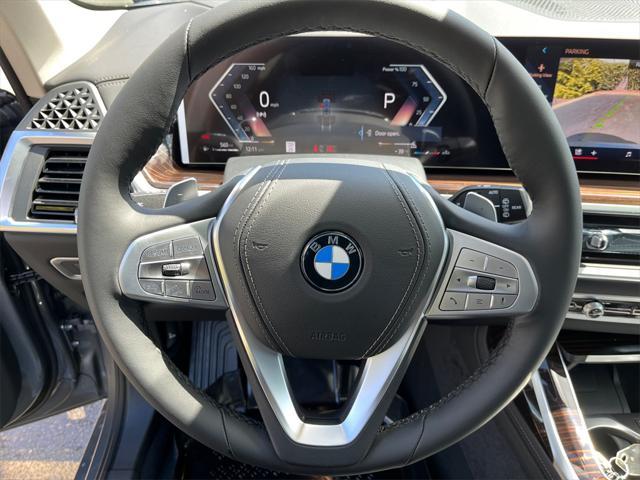 new 2025 BMW X7 car, priced at $89,955