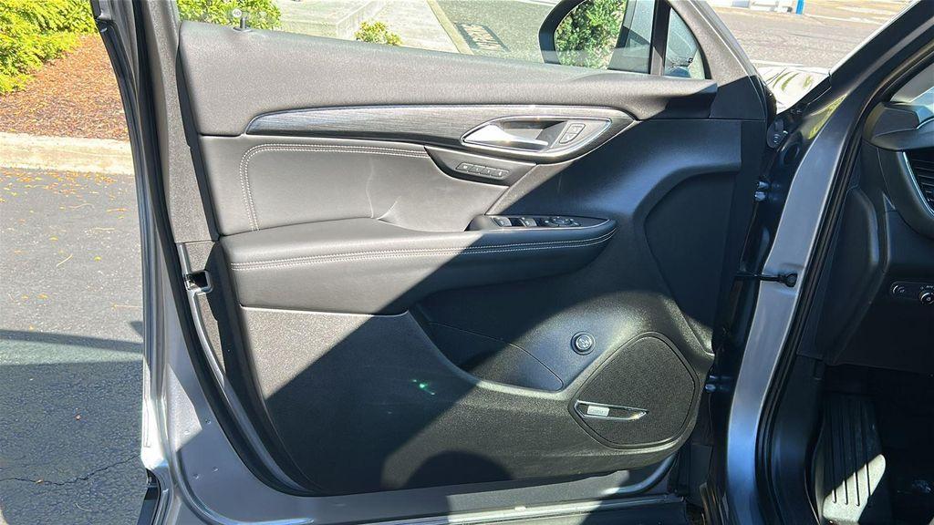 used 2022 Buick Envision car, priced at $25,990