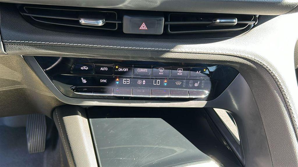 used 2022 Buick Envision car, priced at $25,990