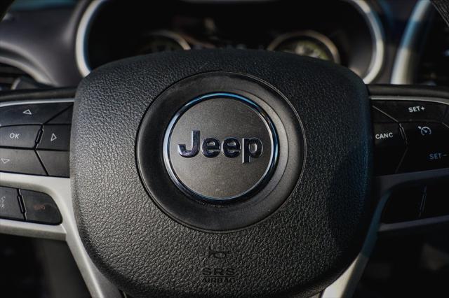 used 2018 Jeep Cherokee car, priced at $17,290