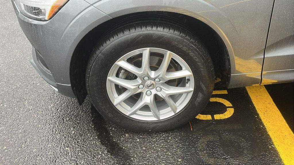 used 2021 Volvo XC60 car, priced at $27,990