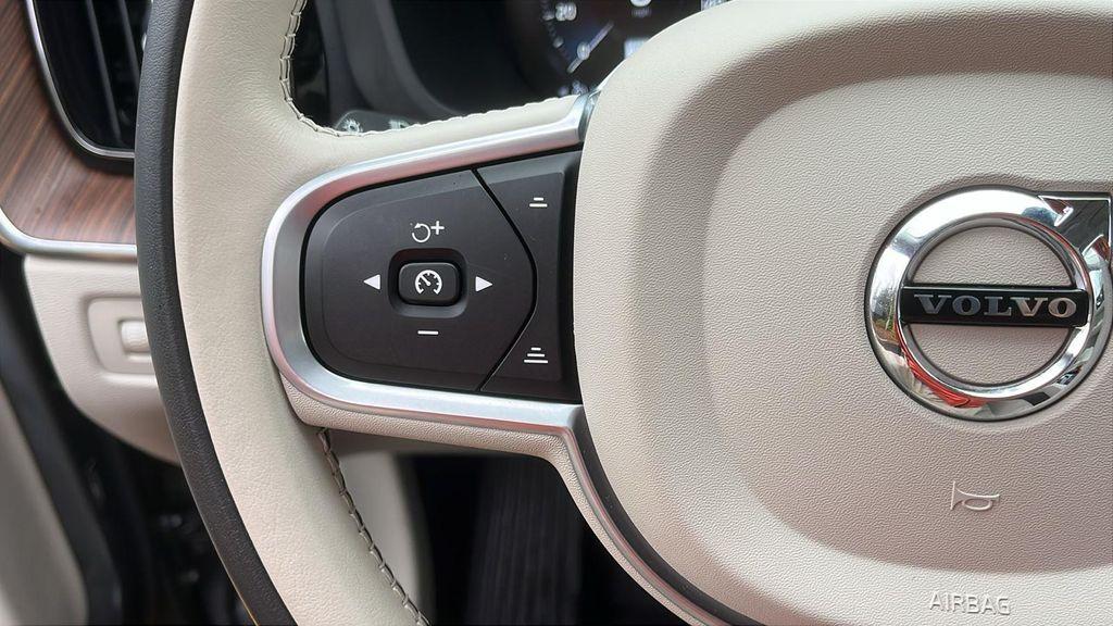 used 2021 Volvo XC60 car, priced at $27,990