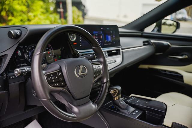 used 2022 Lexus ES 300h car, priced at $37,190