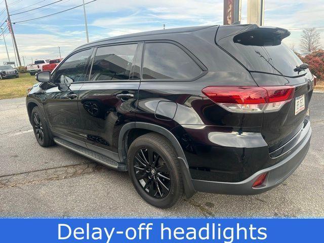 used 2019 Toyota Highlander car, priced at $28,400