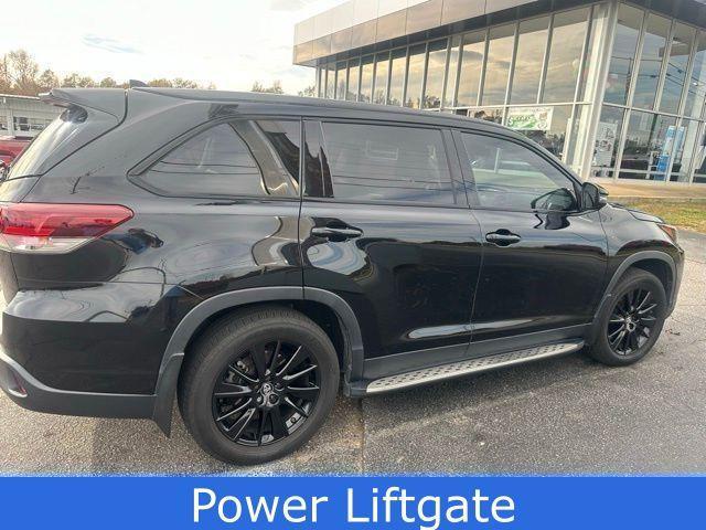 used 2019 Toyota Highlander car, priced at $28,400