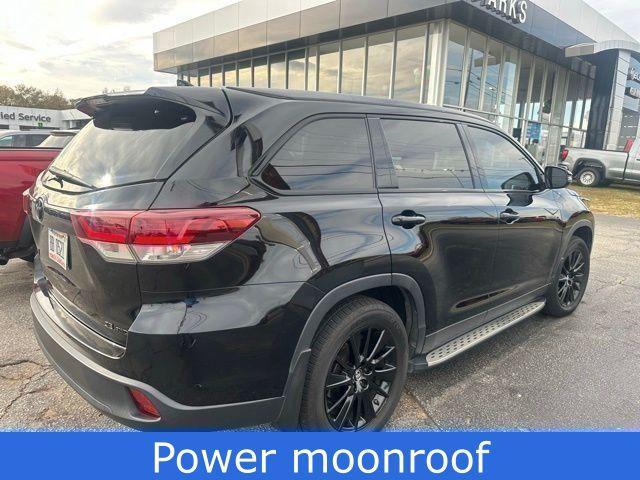 used 2019 Toyota Highlander car, priced at $28,400