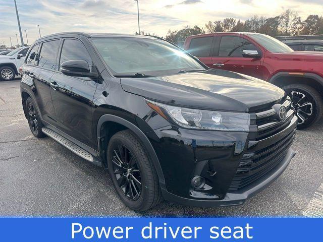 used 2019 Toyota Highlander car, priced at $28,400