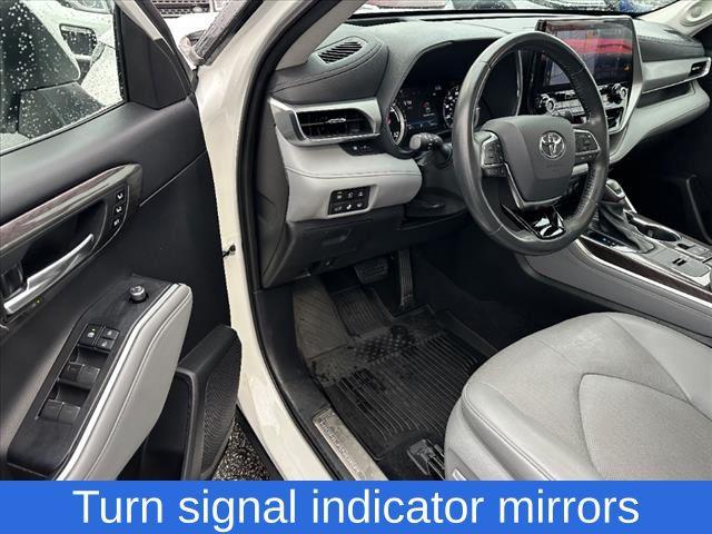 used 2021 Toyota Highlander Hybrid car, priced at $44,500