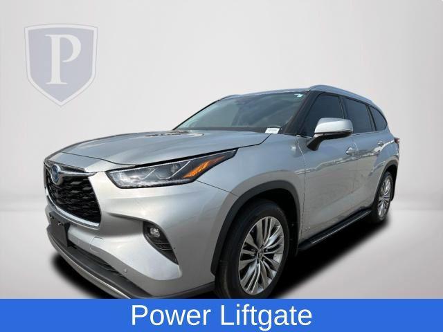 used 2022 Toyota Highlander Hybrid car, priced at $49,300