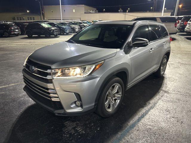 used 2017 Toyota Highlander car, priced at $22,900