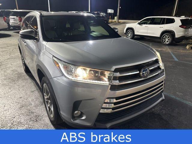 used 2017 Toyota Highlander car, priced at $22,900