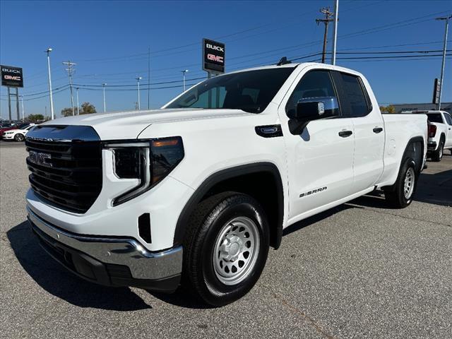 new 2025 GMC Sierra 1500 car, priced at $42,245