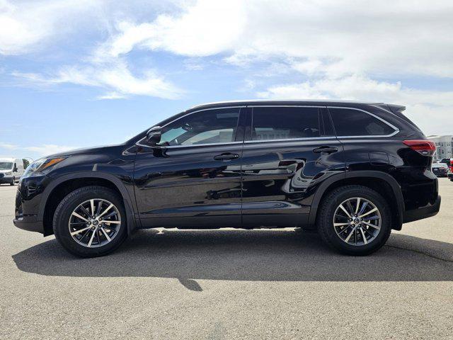 used 2019 Toyota Highlander car, priced at $26,980