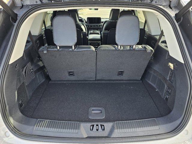new 2025 Lincoln Aviator car, priced at $70,185