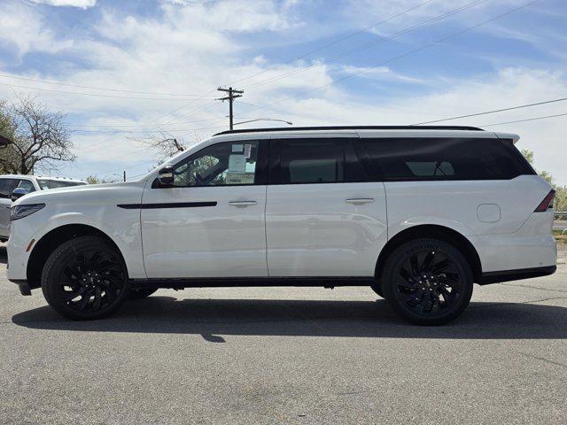 new 2025 Lincoln Navigator L car, priced at $109,300