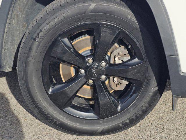 used 2020 Jeep Cherokee car, priced at $17,552